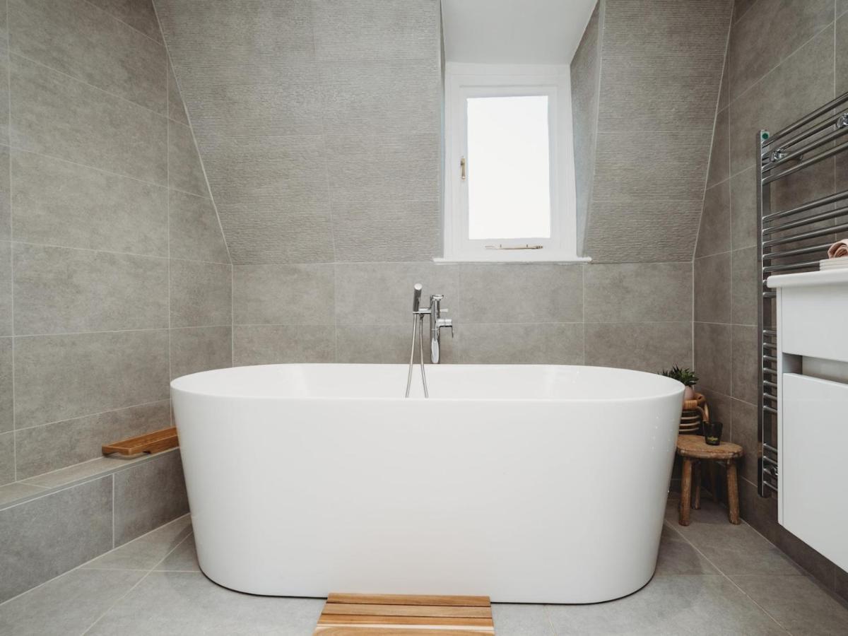 Appartement Pass The Keys Stylish 2 Bed Eco Flat In The Heart Of Bath Extérieur photo